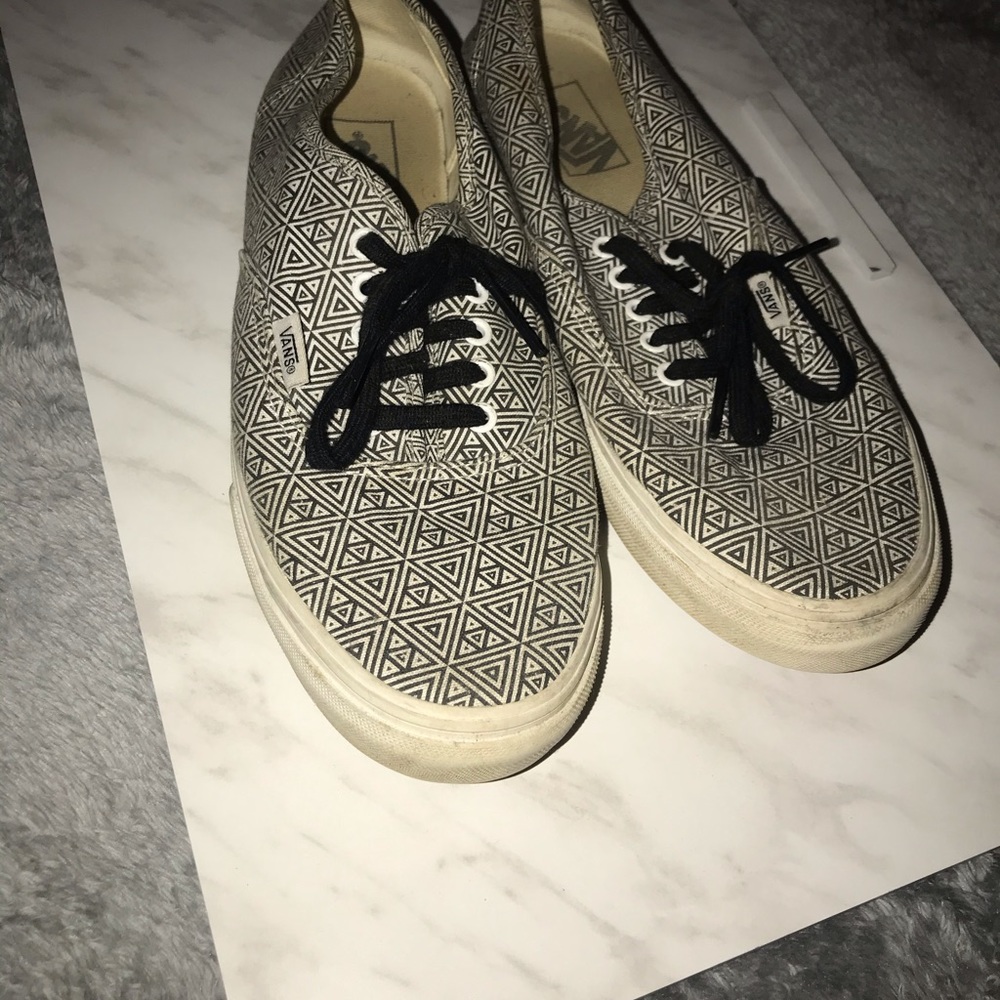 Women’s vans size 10.5 !